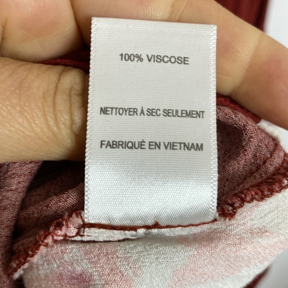 Anthropologie Brand ASTR the Label | Floral Wrap Dress in Rust - small - Picture 6 of 6